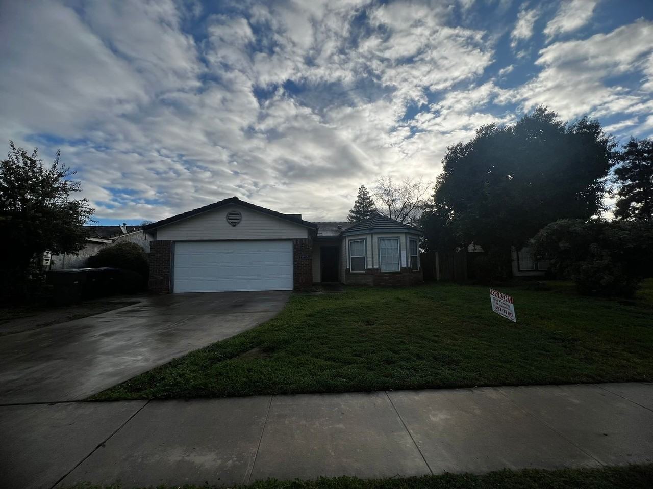 1720 N Woodland St - Photo 2 of 15