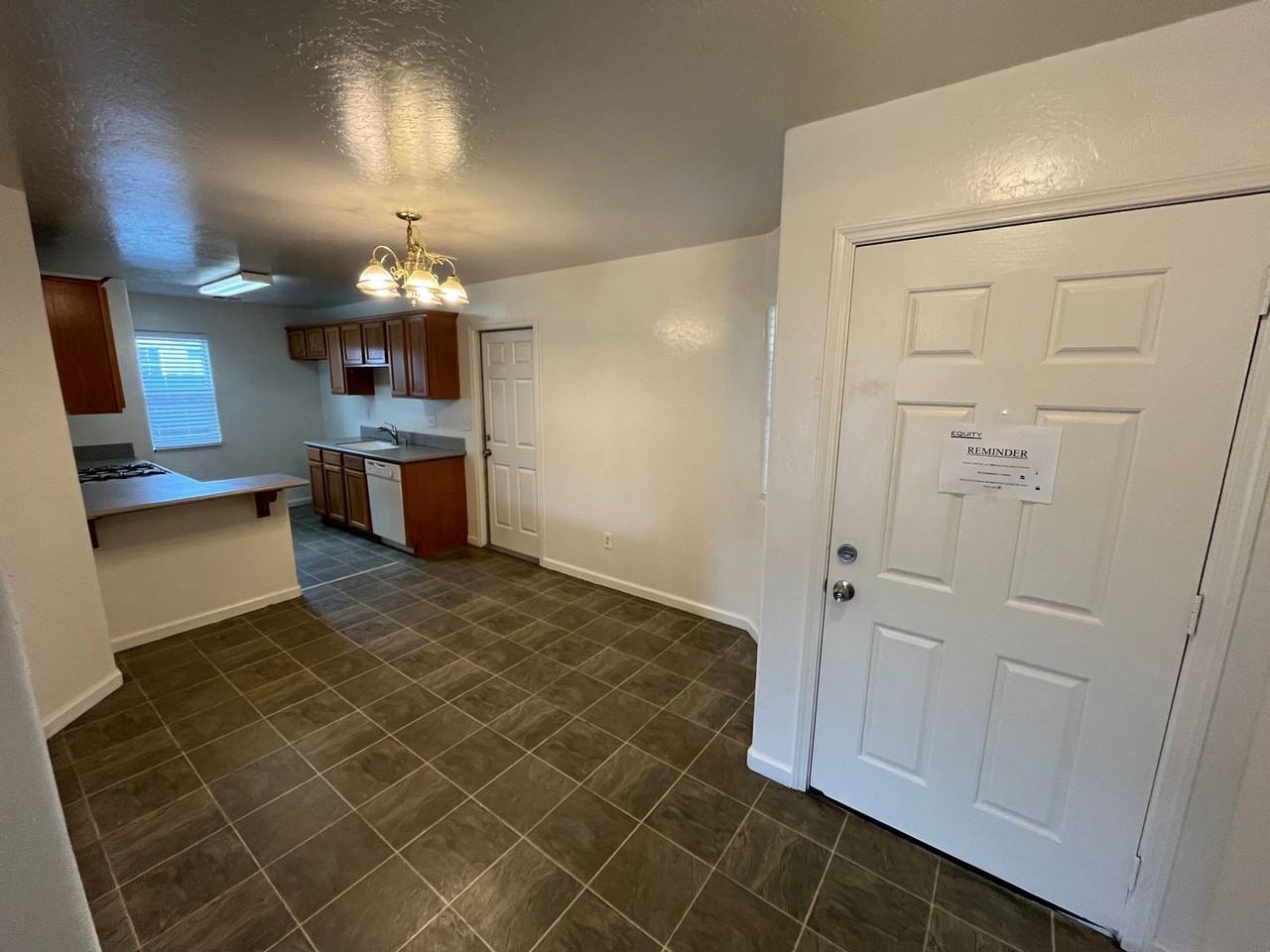 425 S Atkins St - Photo 2 of 21