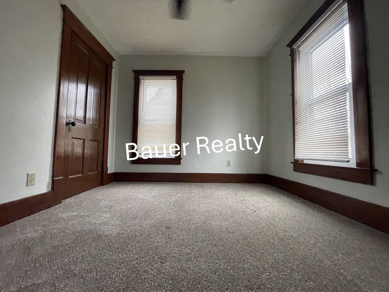 210 E 10th St - Photo 2 of 21