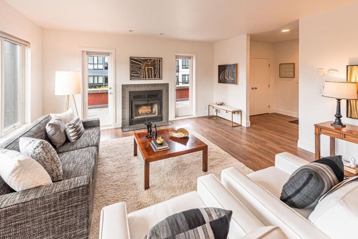 401 Broadway E