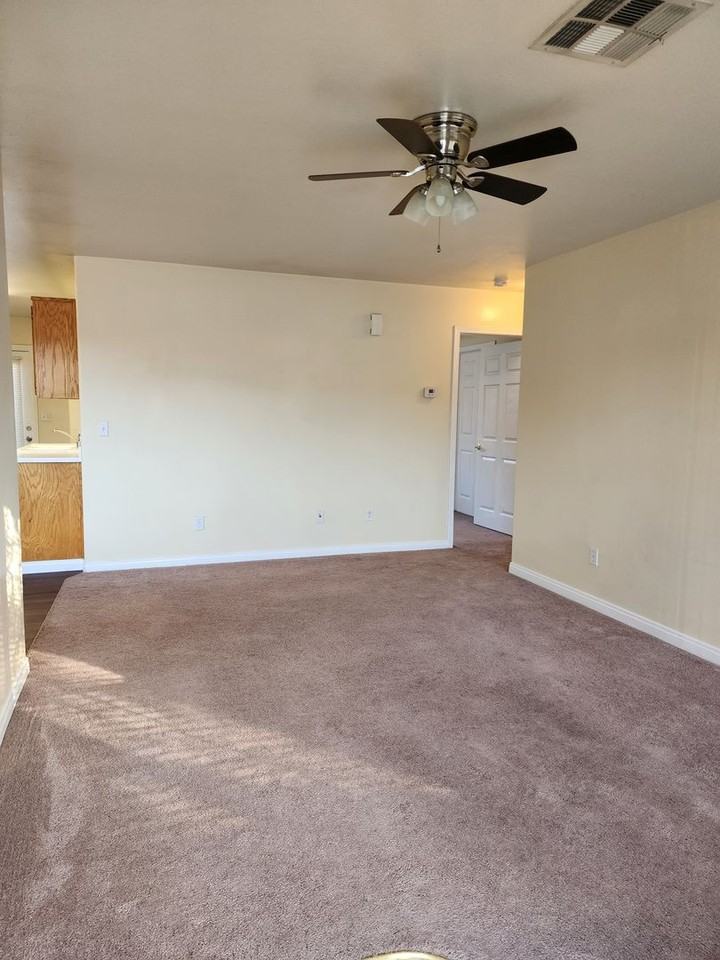 722 Spring Meadow Ct #1 - Photo 2 of 15