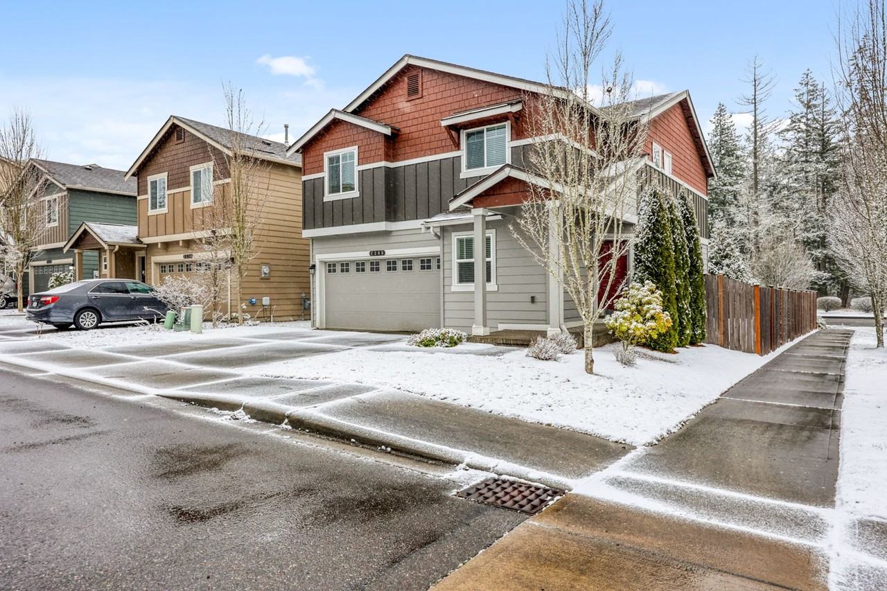 2306 Fiddleback St Ne - Photo 2 of 30