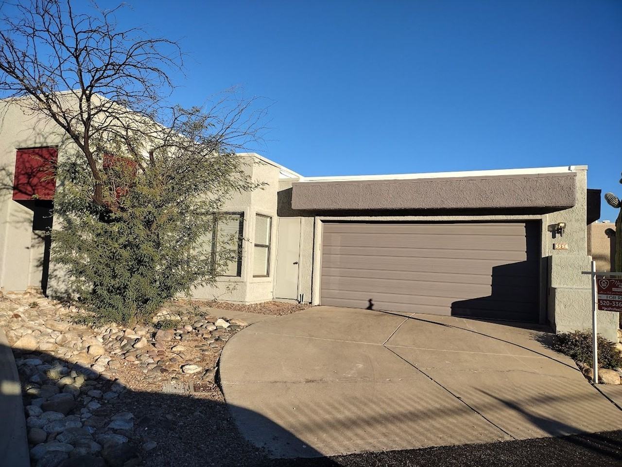 5556 N Carnelian Dr - Photo 2 of 25