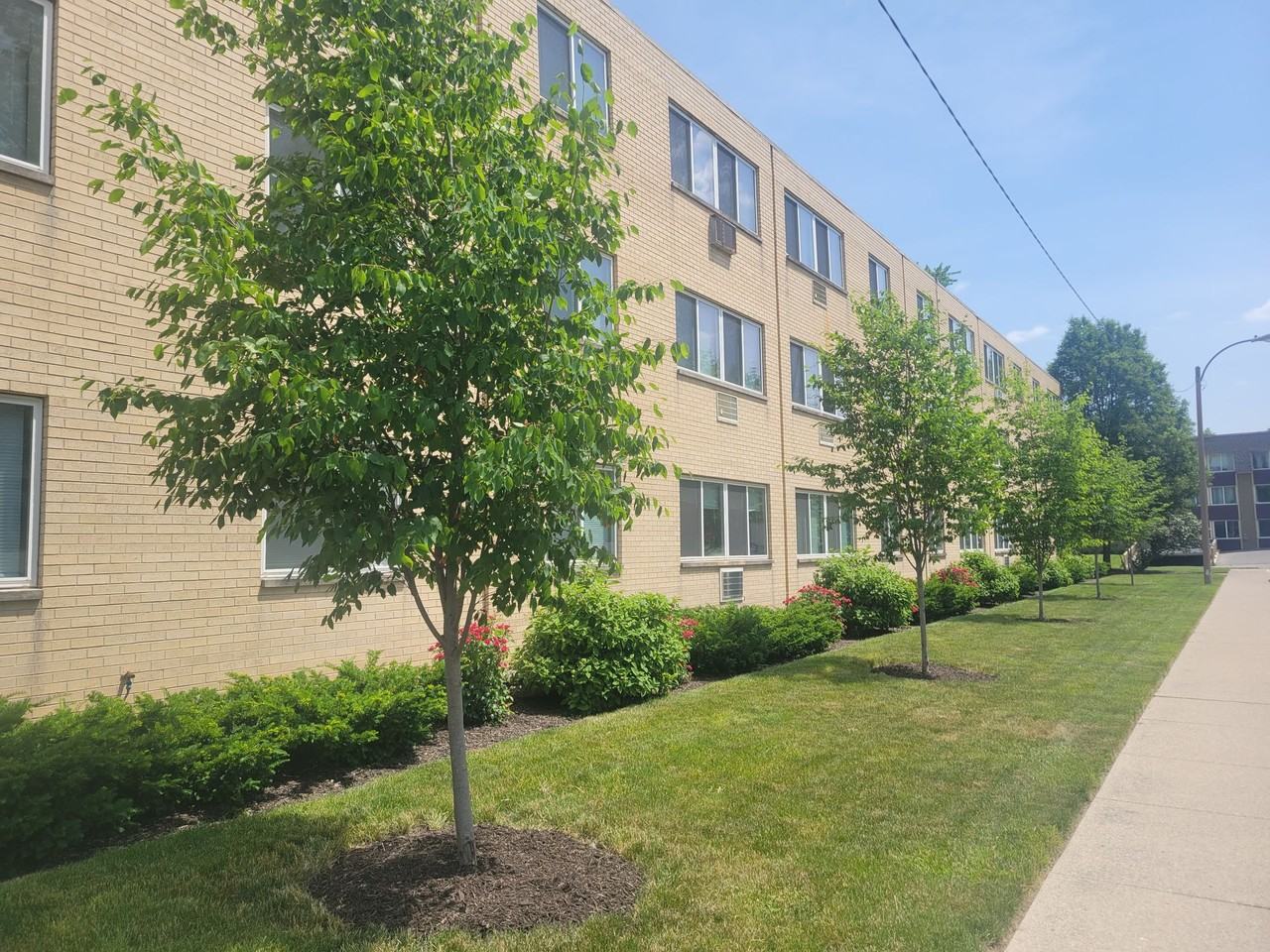 Regency House Apartments - Photo 2 of 6