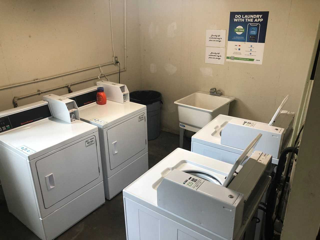 Regency House Apartments - Photo 6 of 6