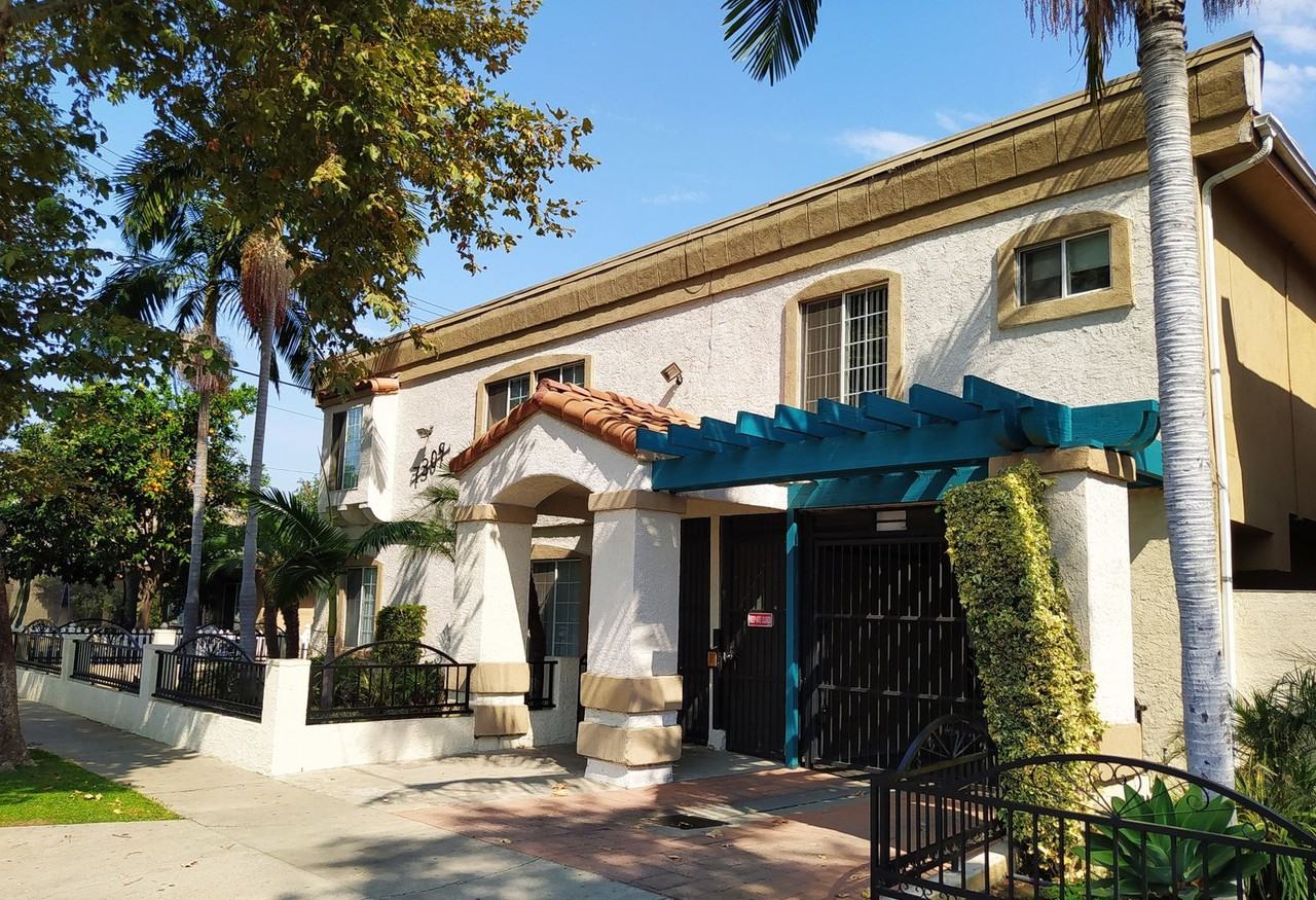 Petrol East - Photo 3 of 10