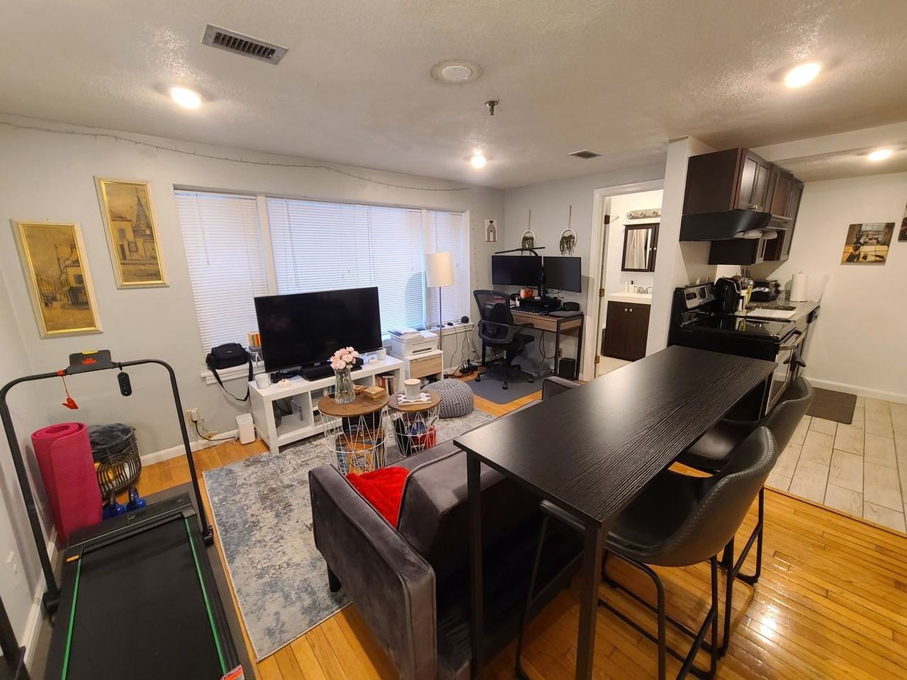 1423 Commonwealth Ave #103 - Photo 4 of 8