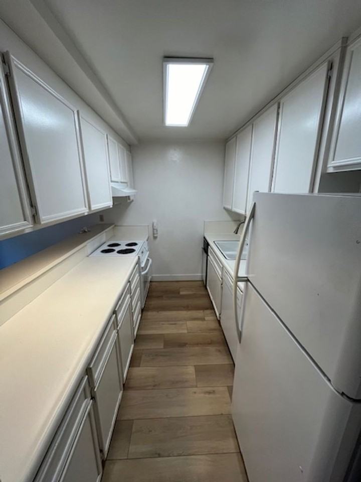 570 Peach St #36 - Photo 3 of 11