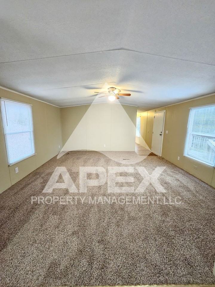 5929 Carter Rd - Photo 5 of 22