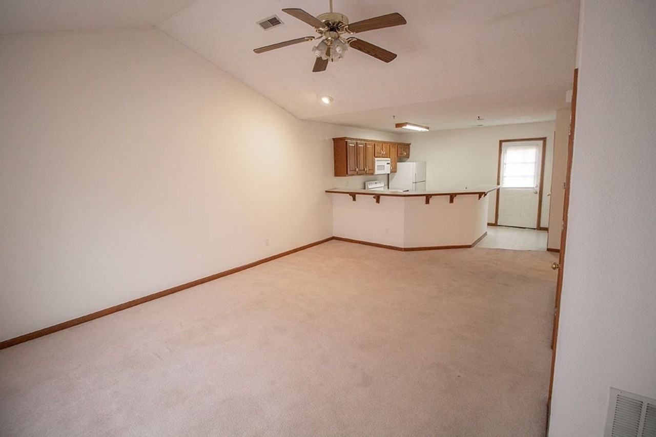 1318 Valley Creek Ln - Photo 2 of 27