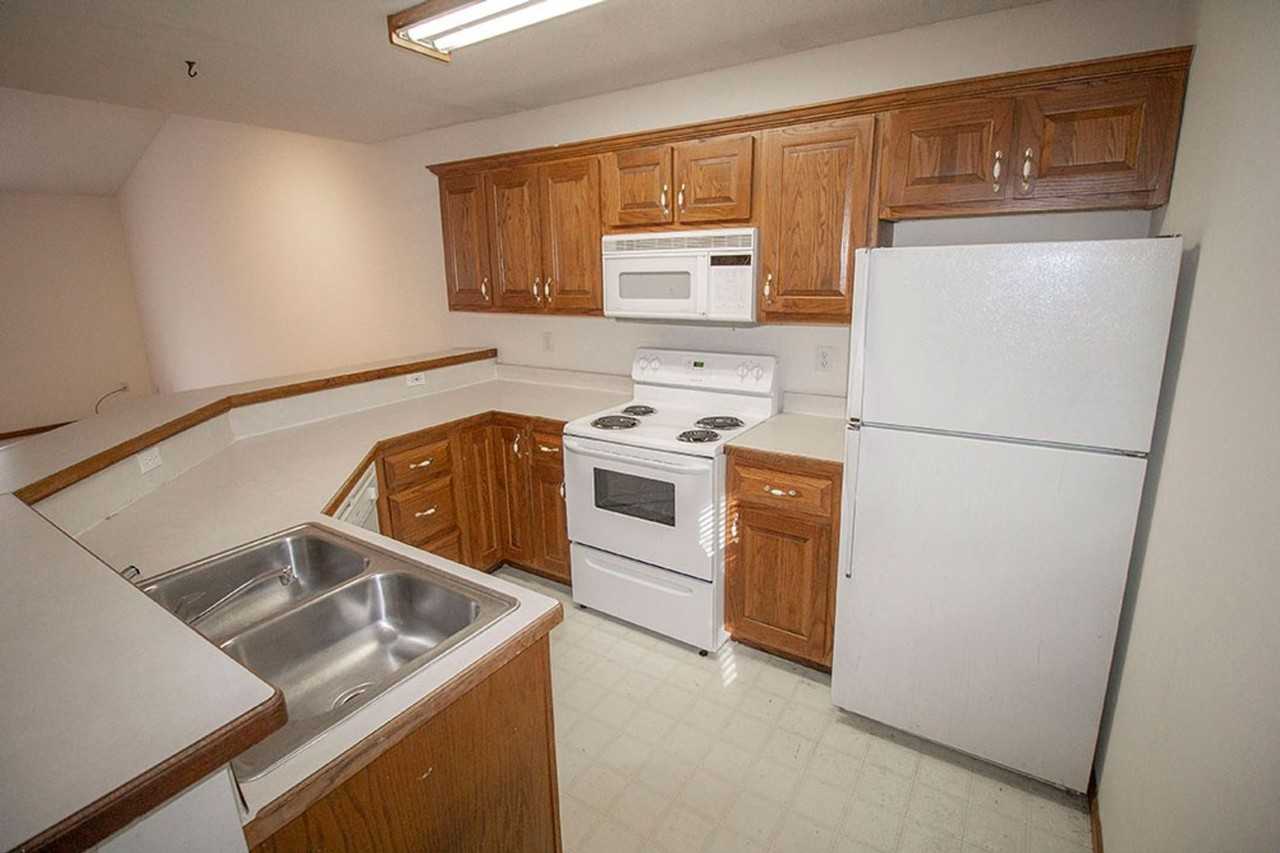 1318 Valley Creek Ln - Photo 7 of 27