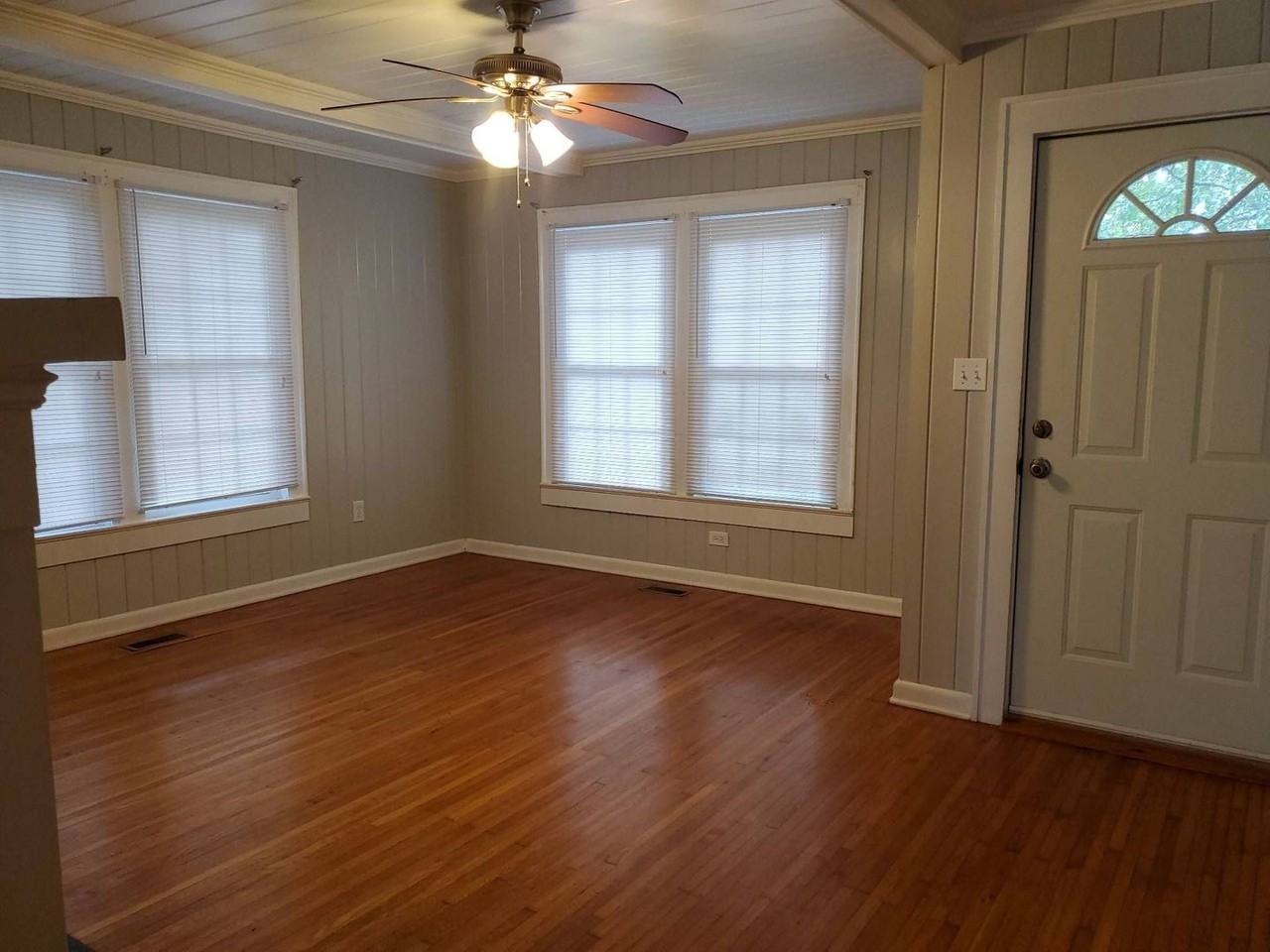 1506 Wayside Dr - Photo 2 of 17