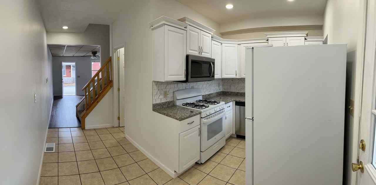 115 Sheridan St - Photo 2 of 7