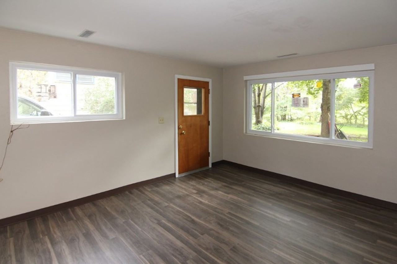 1131 1/2 Maple St - Photo 2 of 12