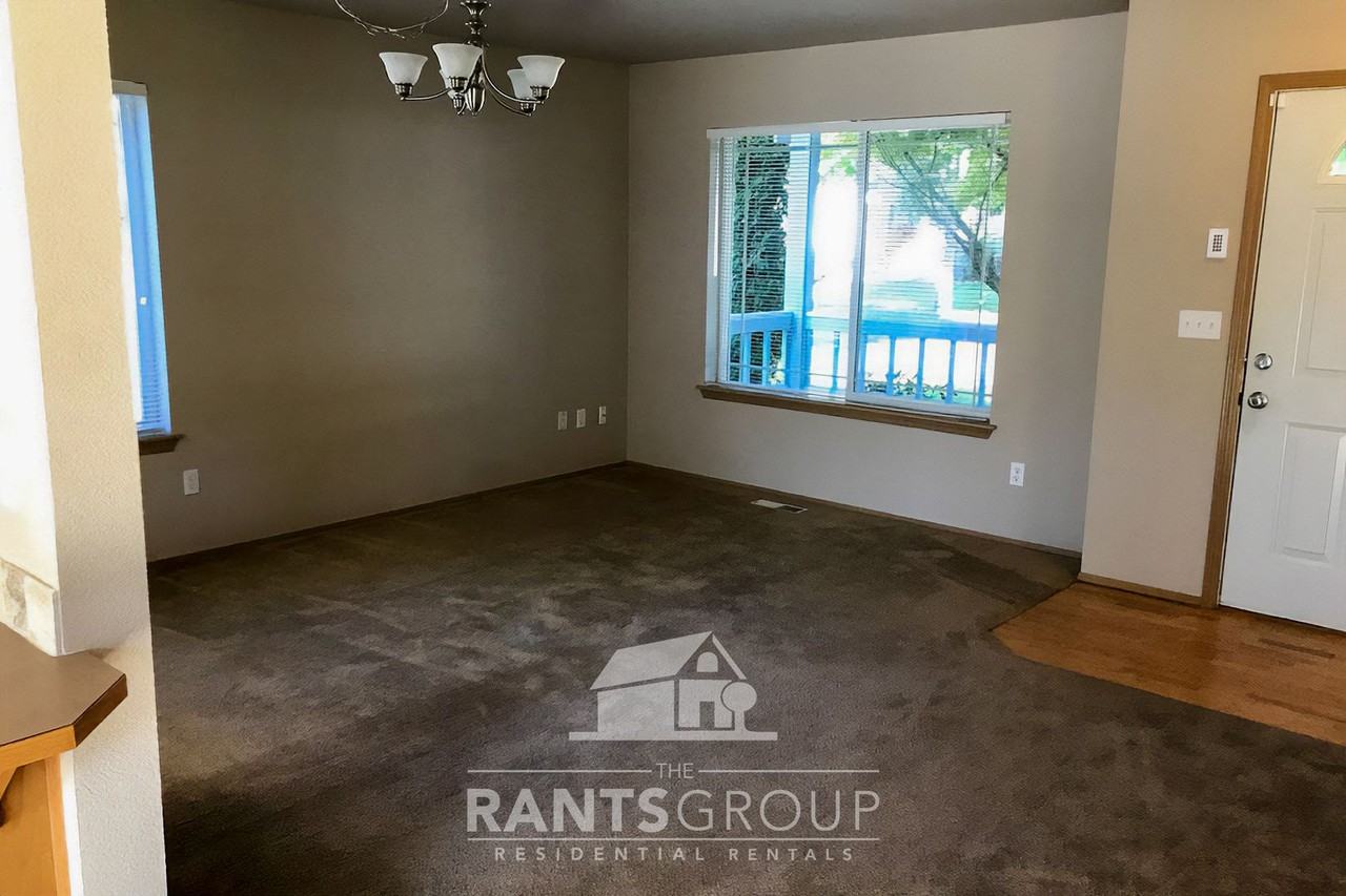 6437 Juliann Ct Se - Photo 4 of 13