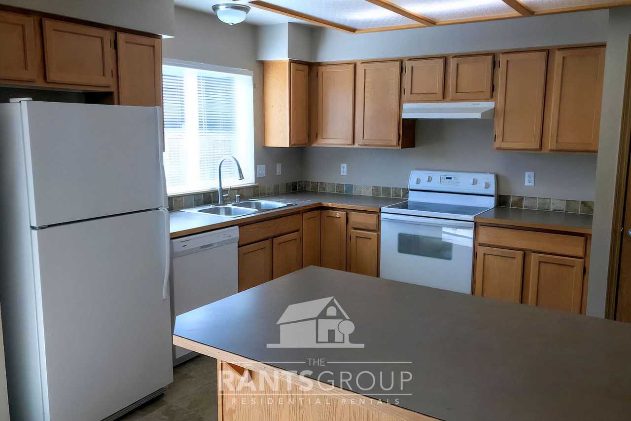 6437 Juliann Ct Se - Photo 5 of 13