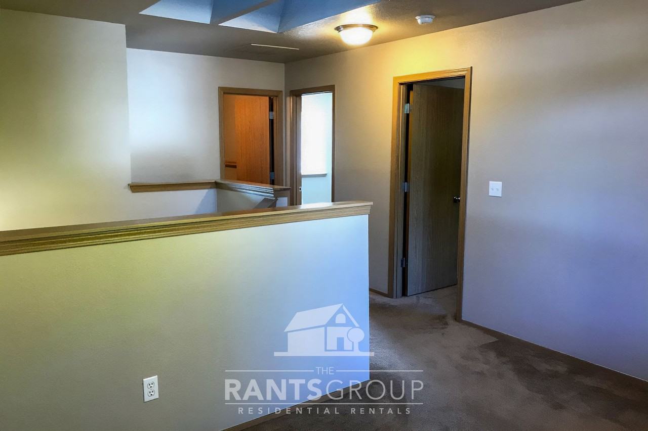6437 Juliann Ct Se - Photo 7 of 13