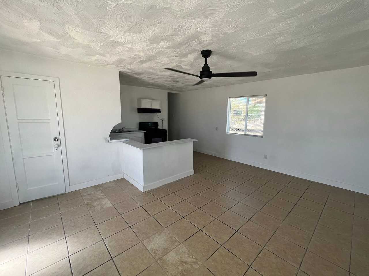 6104 Chia Ave - Photo 5 of 18
