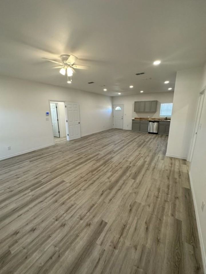215 West - Photo 2 of 22