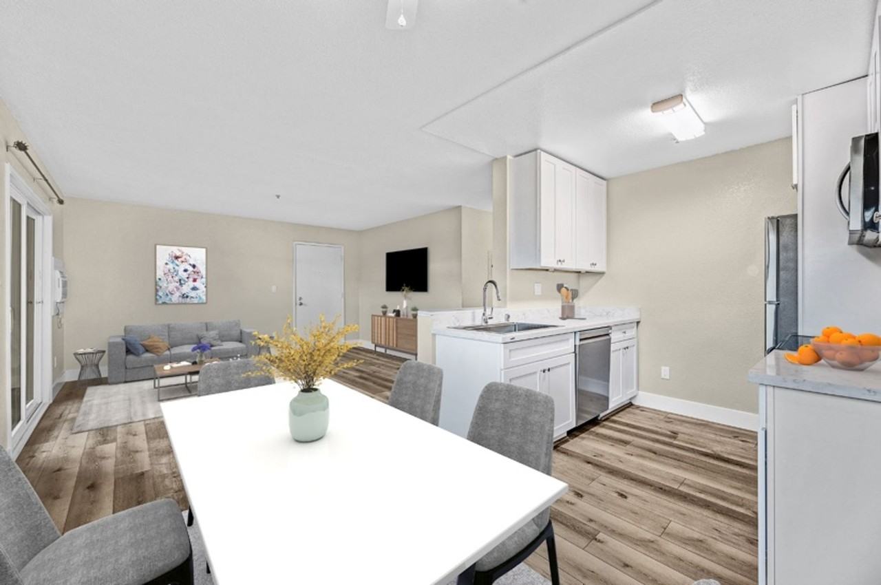 3624 Silver Oaks Way #E - Photo 3 of 26