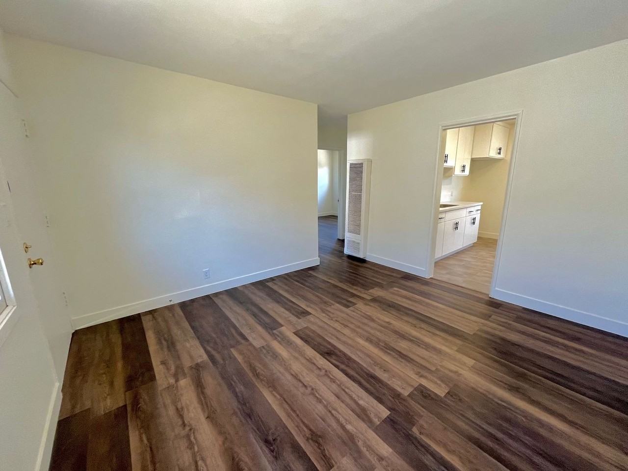4467 W 131st St - Photo 3 of 9