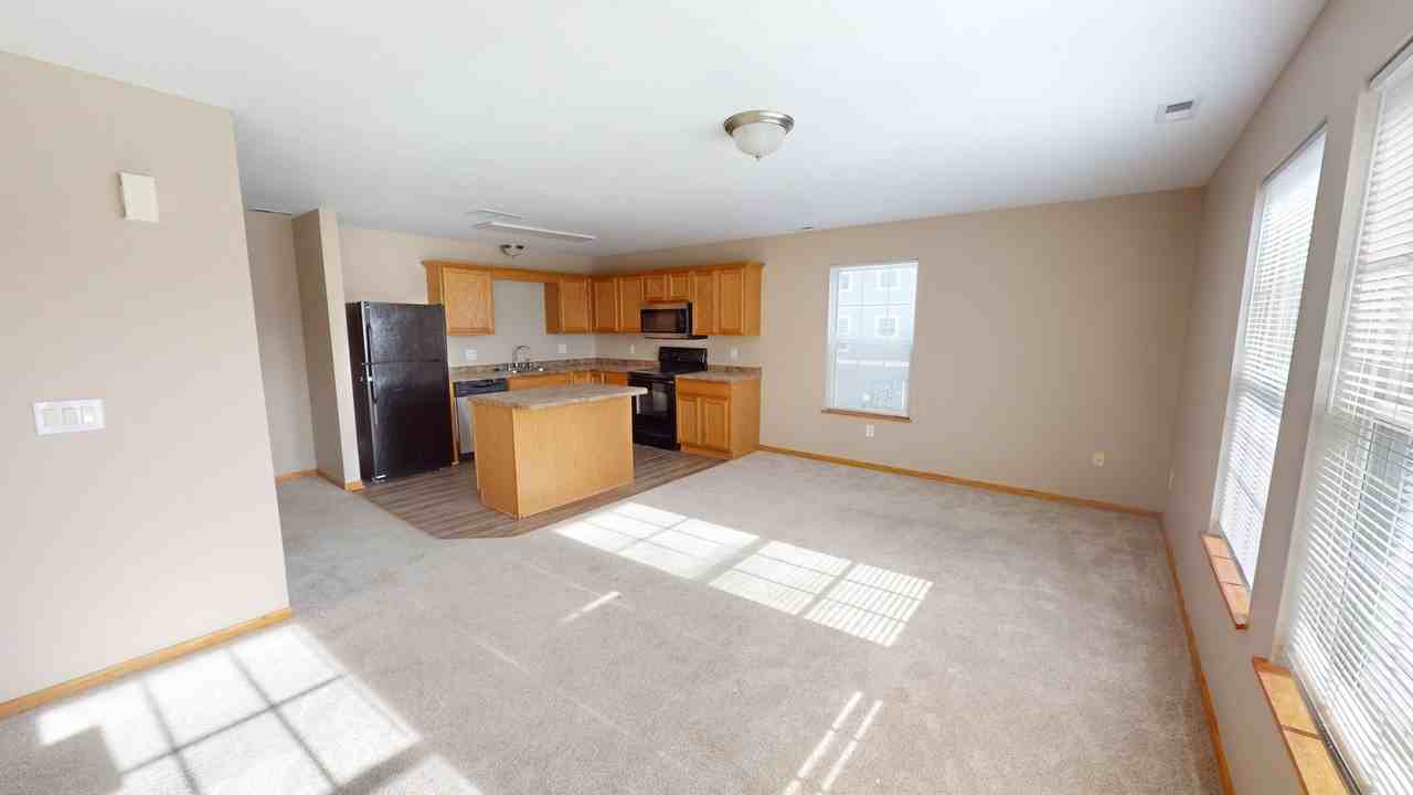 3126 Sw Sharmin Ln - Photo 2 of 7