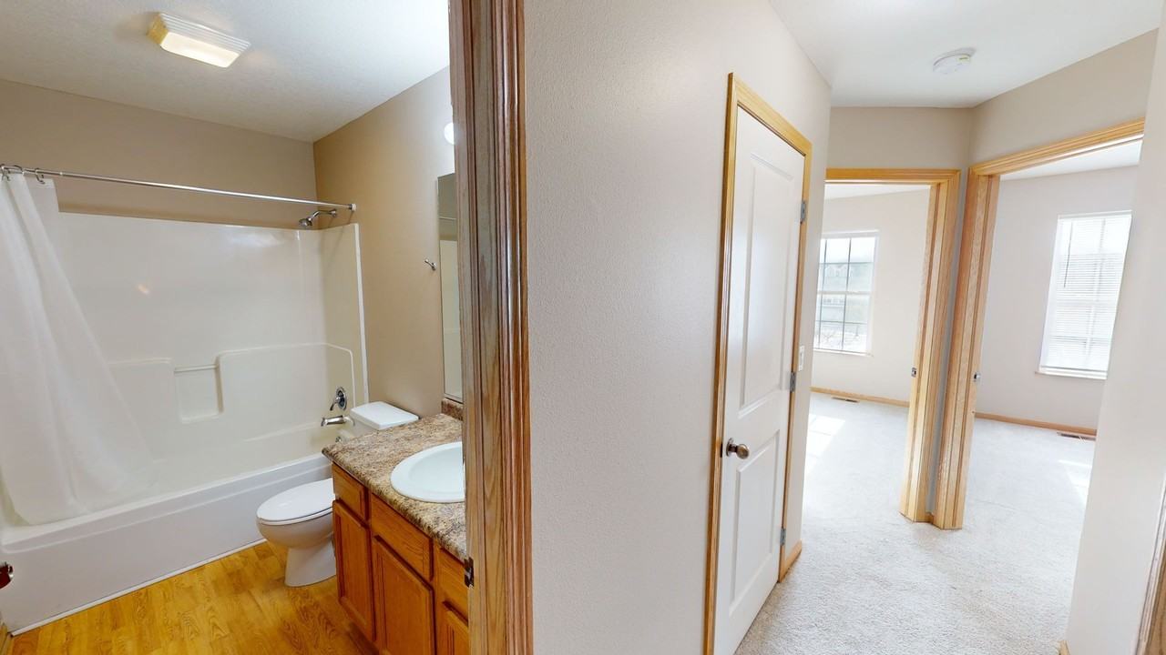 3126 Sw Sharmin Ln - Photo 3 of 7