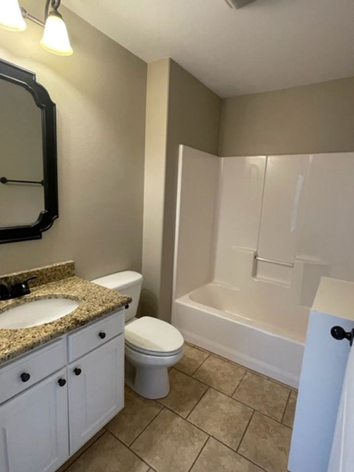 226 Parrott Dr - Photo 6 of 32