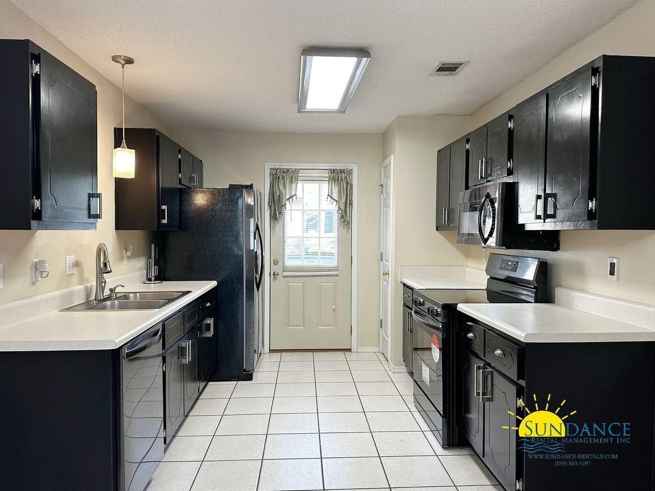 1017 Creel St #B - Photo 6 of 22