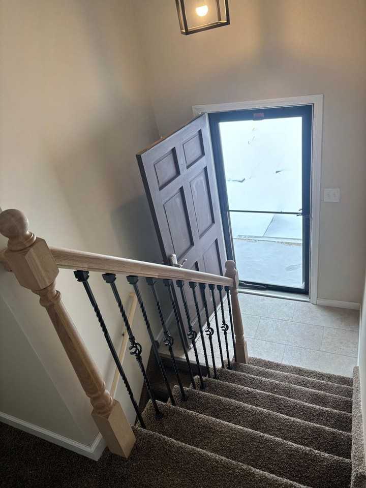 1512 Crestline Dr - Photo 4 of 16