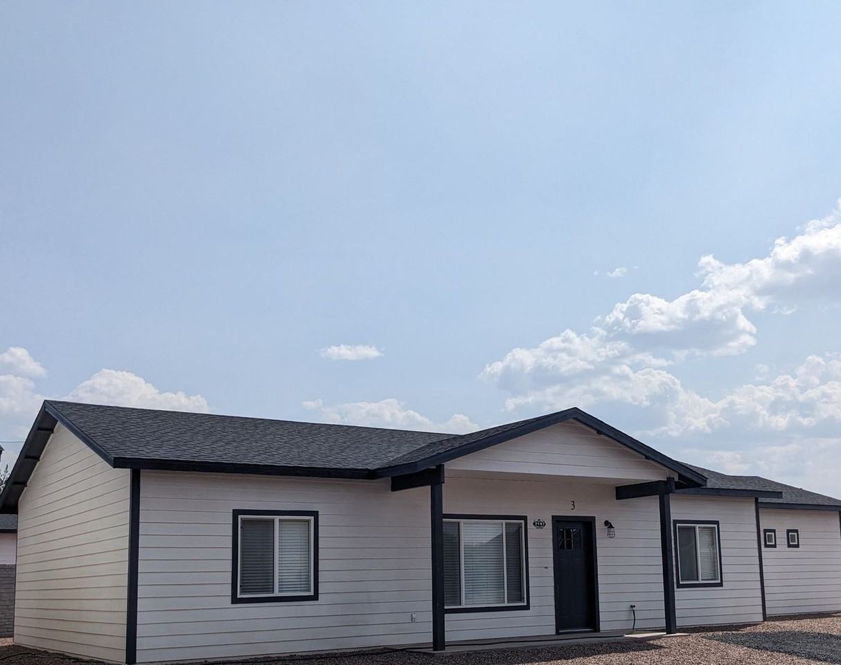 2197 W Lyon Crest Rd #3 - Photo 2 of 25