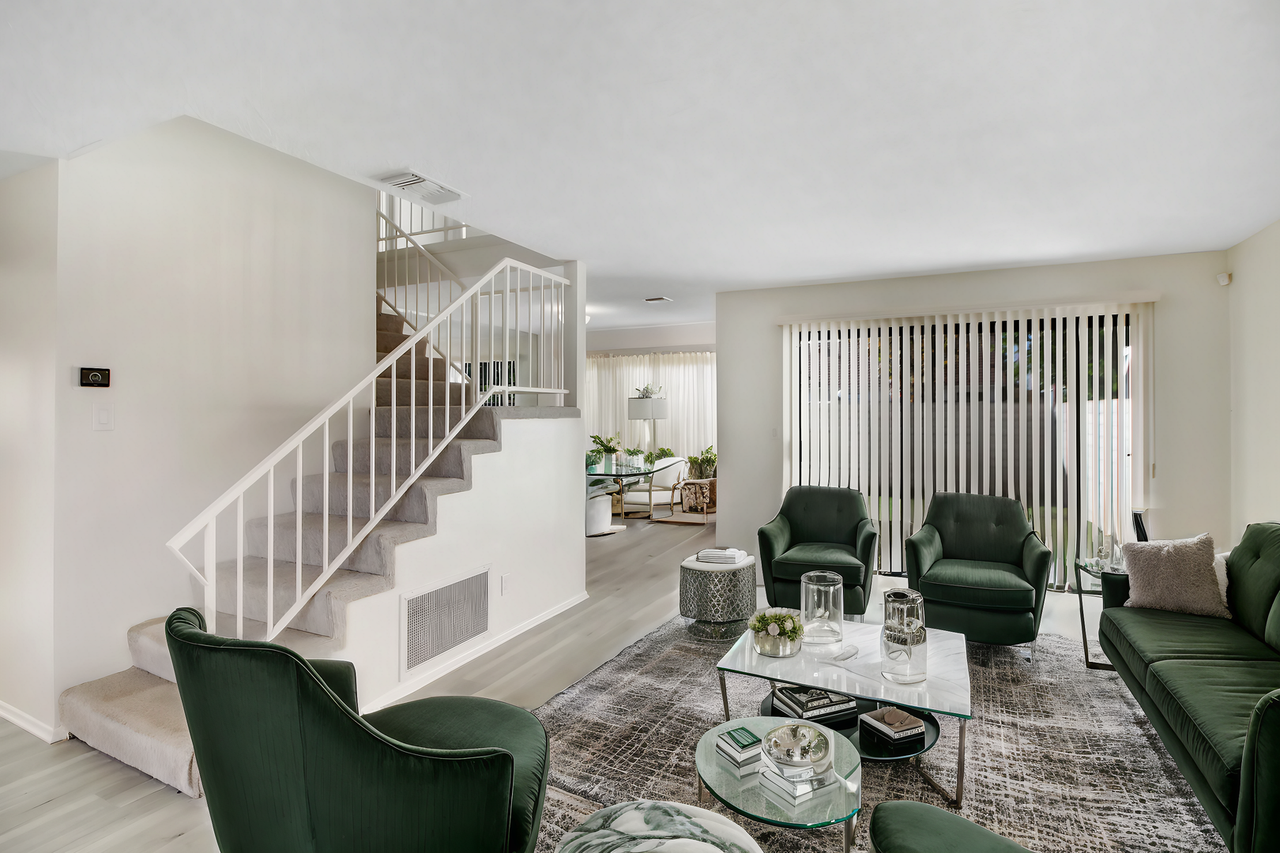 22 S Dearborn St - Photo 2 of 27