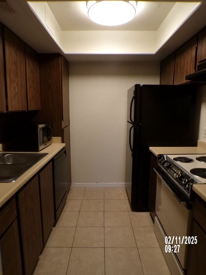 4681 S Decatur St - Photo 7 of 14