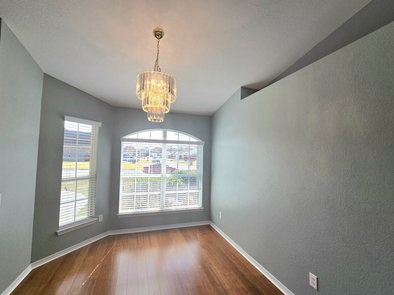 4799 Spears St - Photo 5 of 24