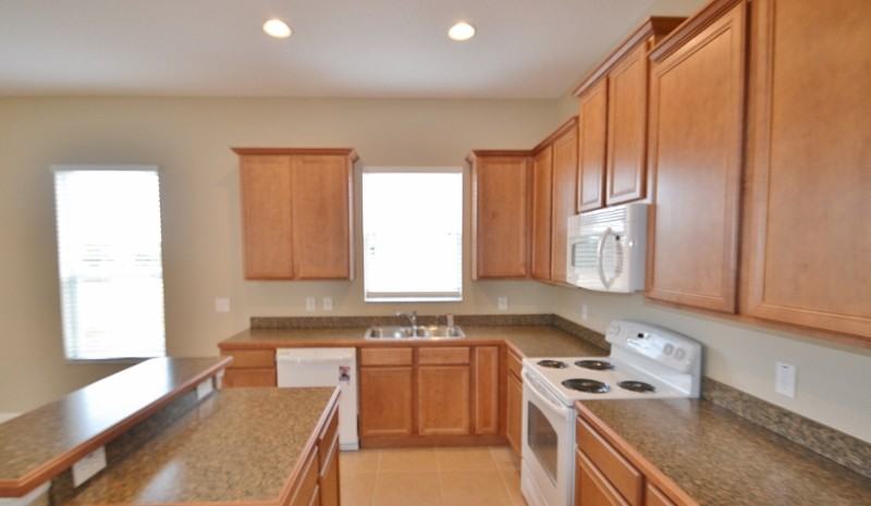 34200 Alameda Dr - Photo 2 of 13