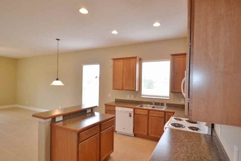 34200 Alameda Dr - Photo 3 of 13
