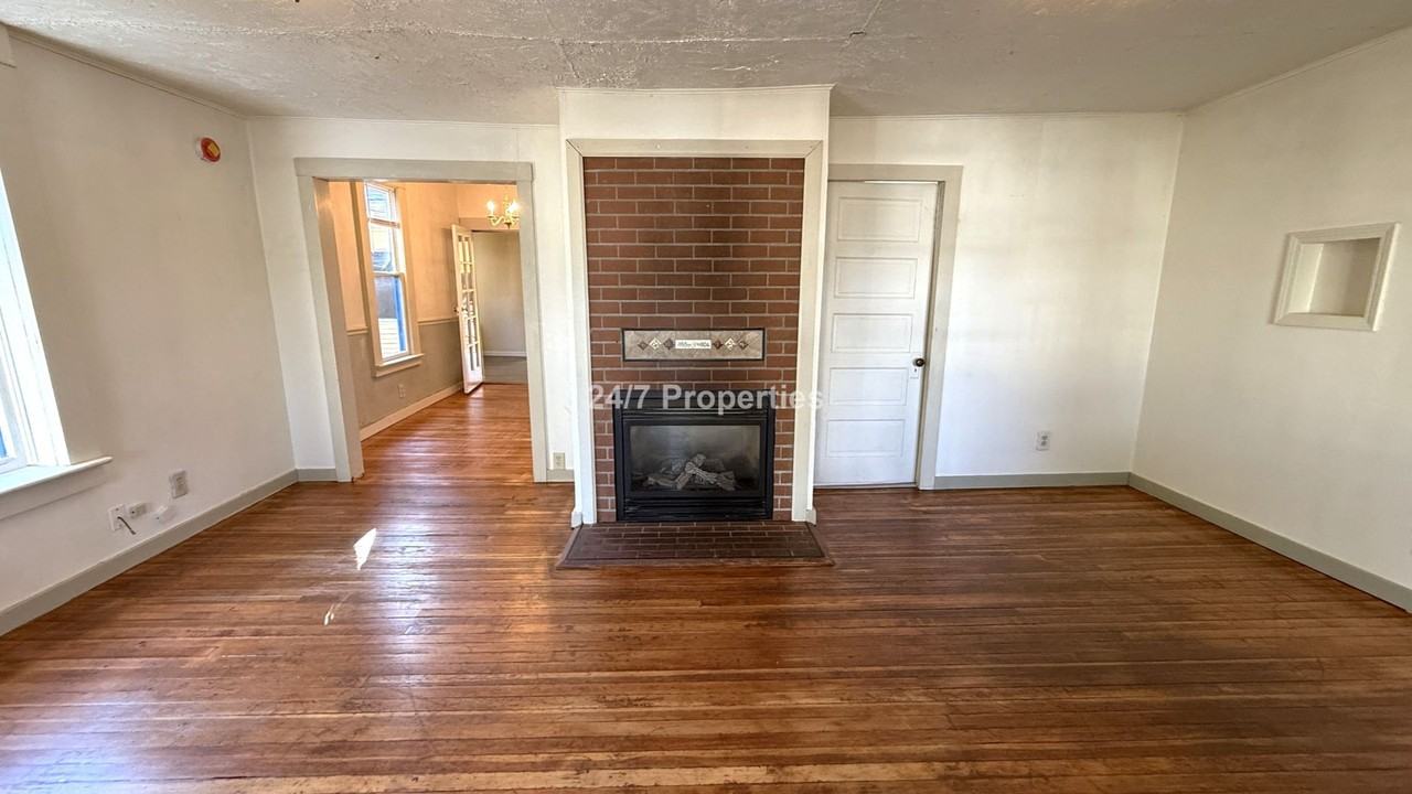 150 Bridge St - Photo 2 of 15