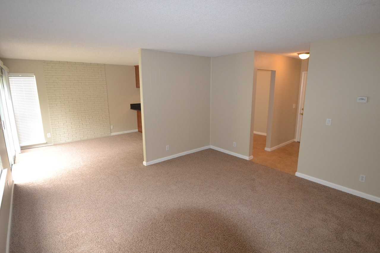 5633 Vista Oak Way - Photo 2 of 10