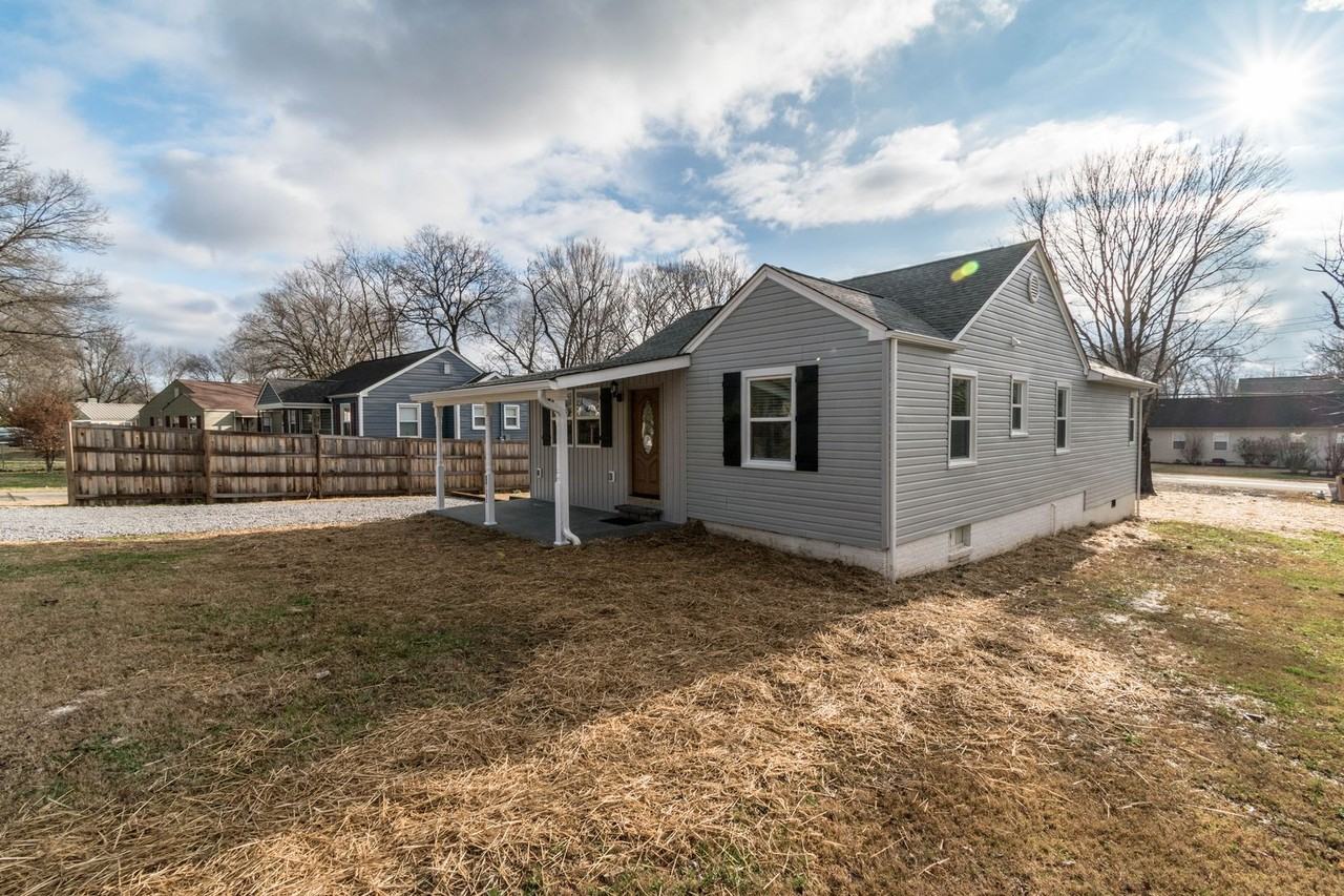 1722 Kettering Rd - Photo 2 of 21