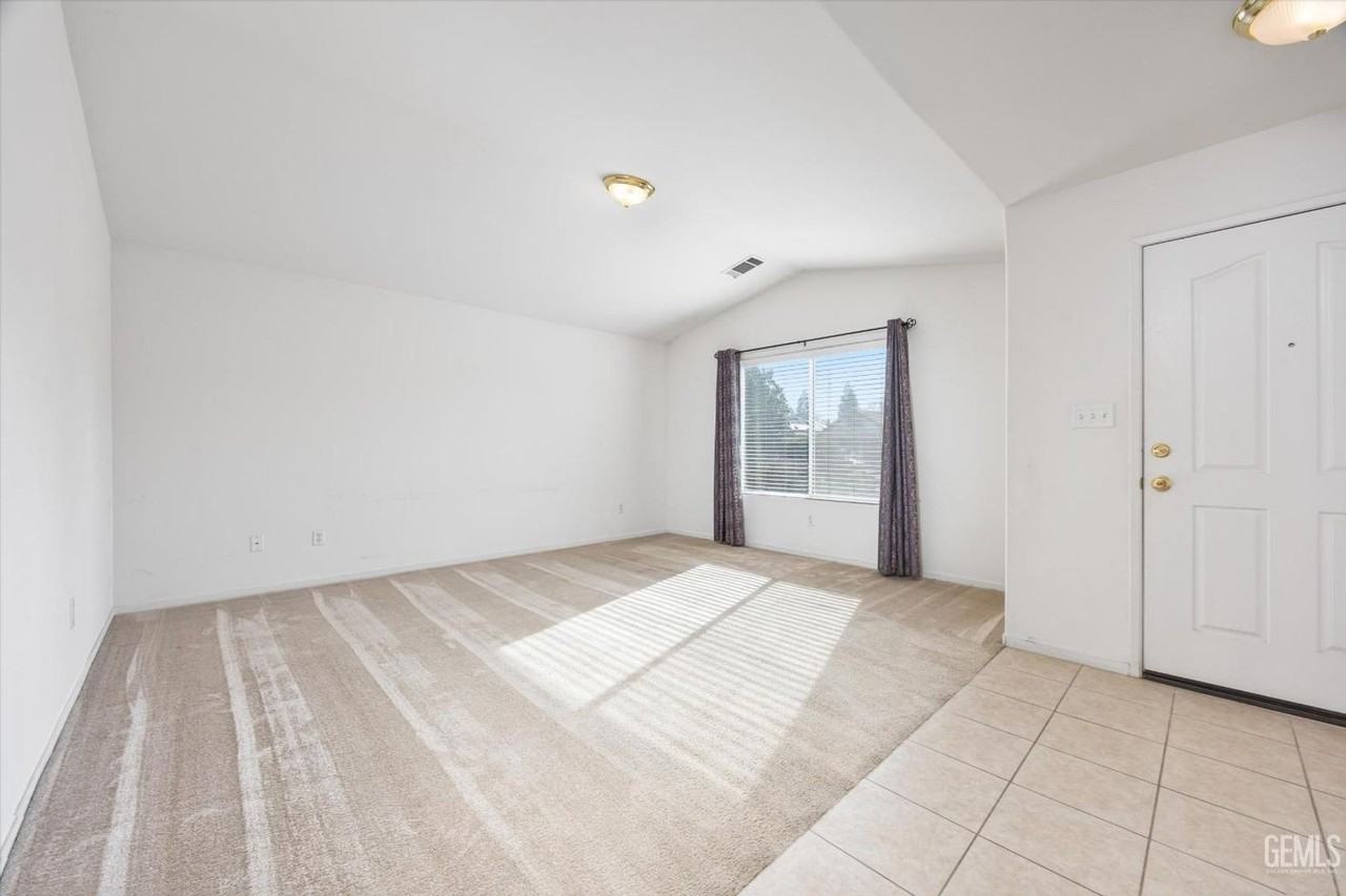 11100 Sonoma Creek Ct - Photo 2 of 19