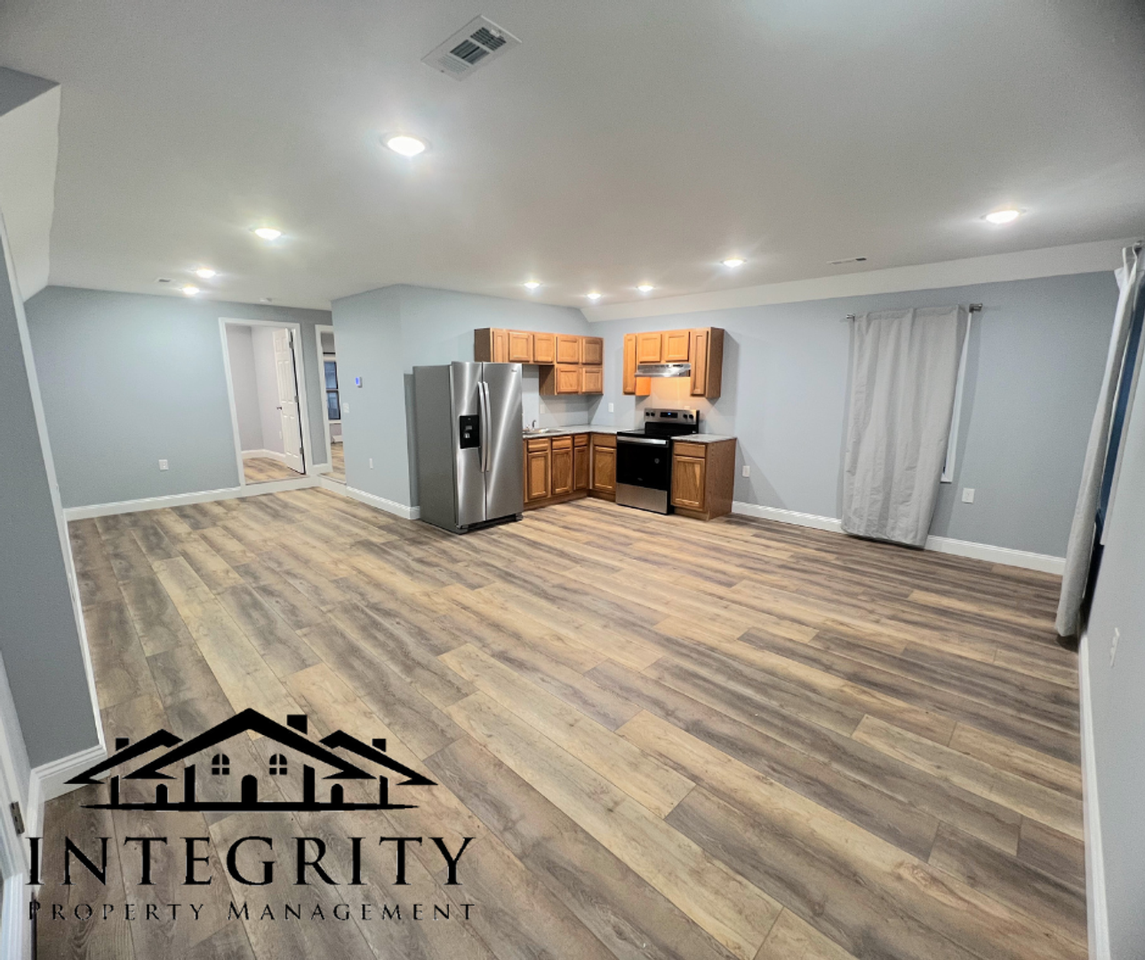 802 Historic 66 W - Photo 2 of 10