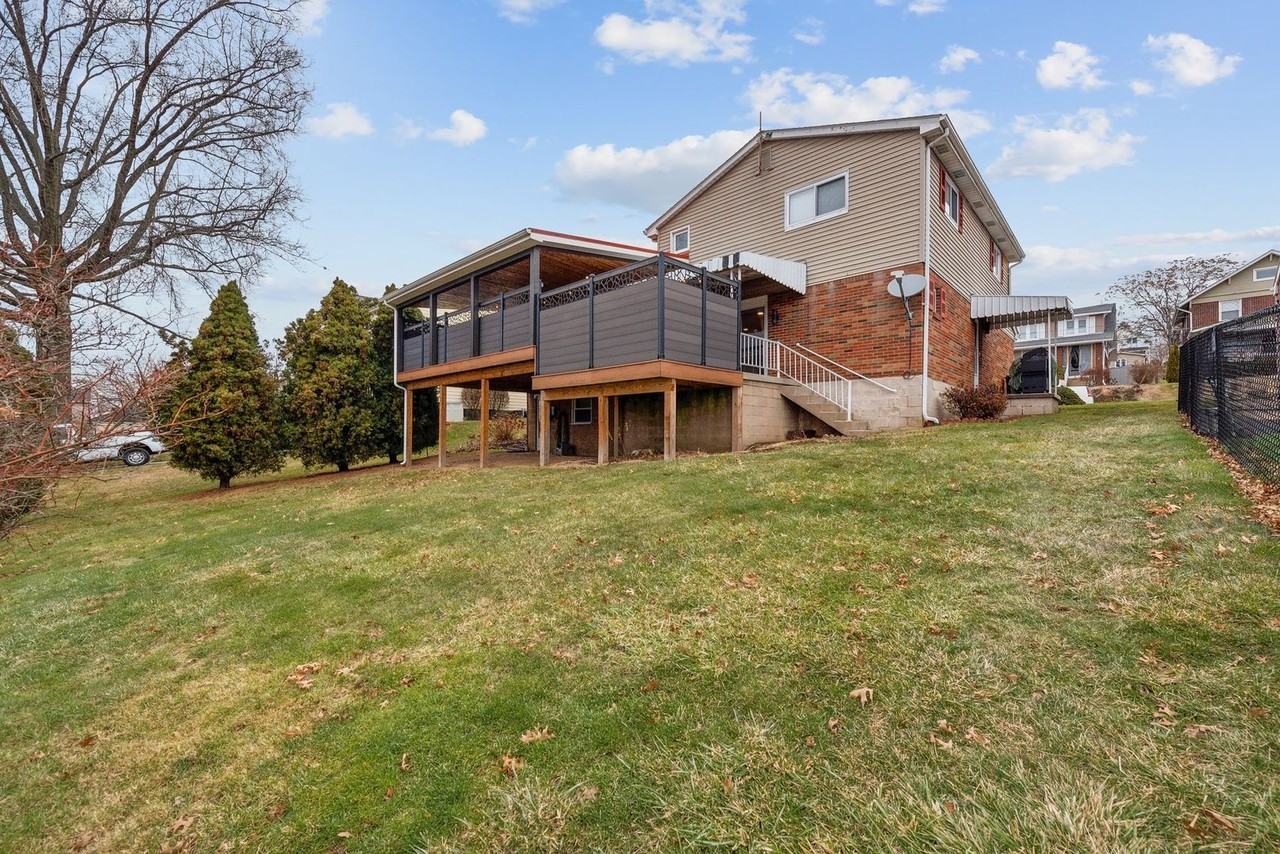 518 Rosslyn Ave - Photo 2 of 13