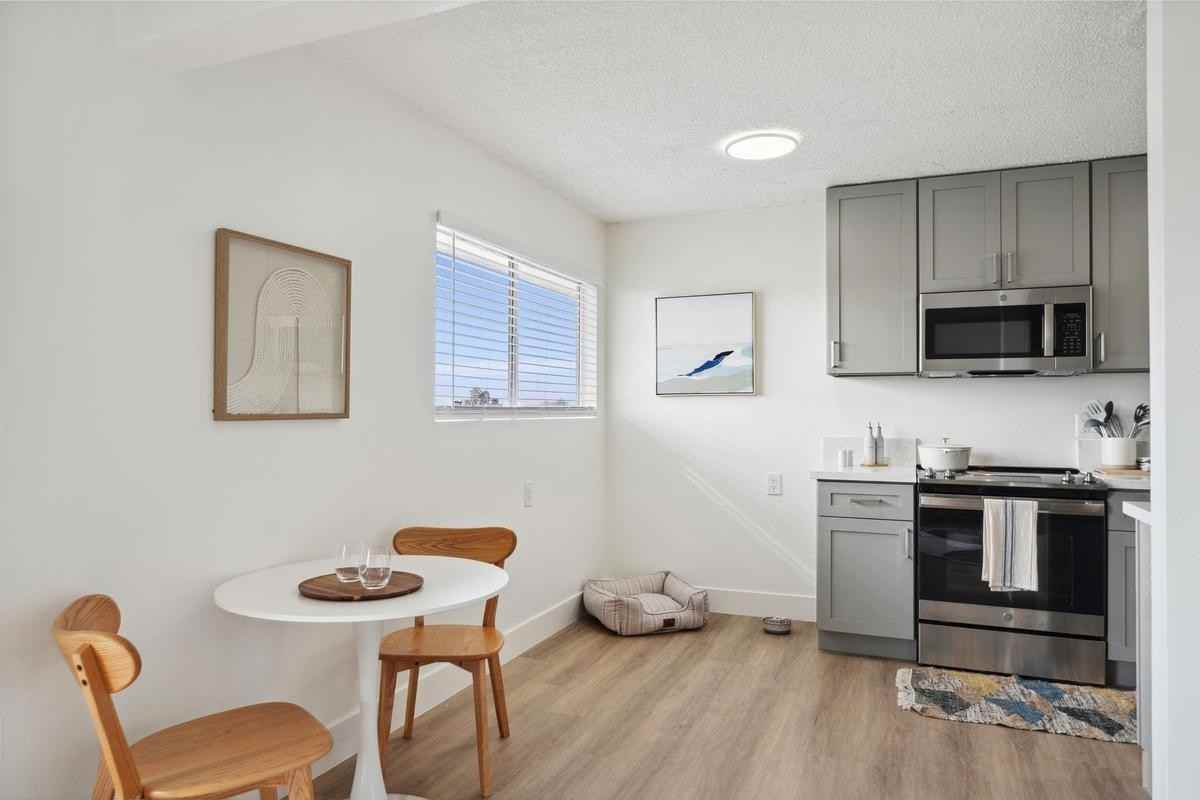 544 Central Ave - Photo 4 of 18