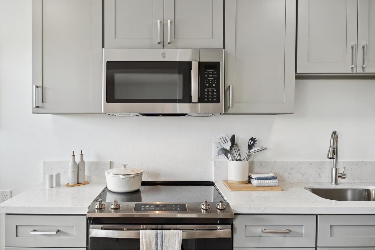 544 Central Ave - Photo 7 of 18