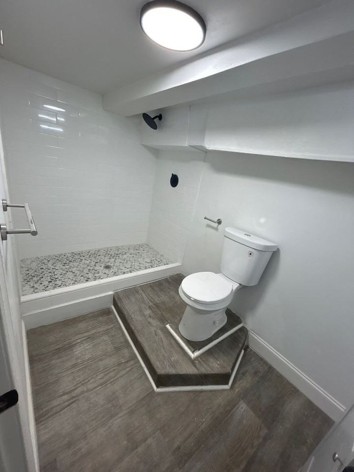 618 N Bouldin St - Photo 3 of 10