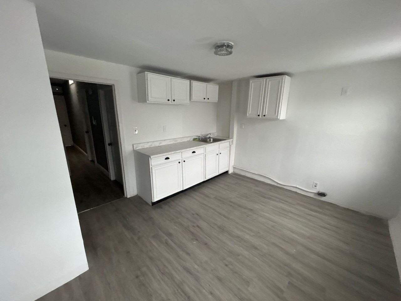 618 N Bouldin St - Photo 5 of 10