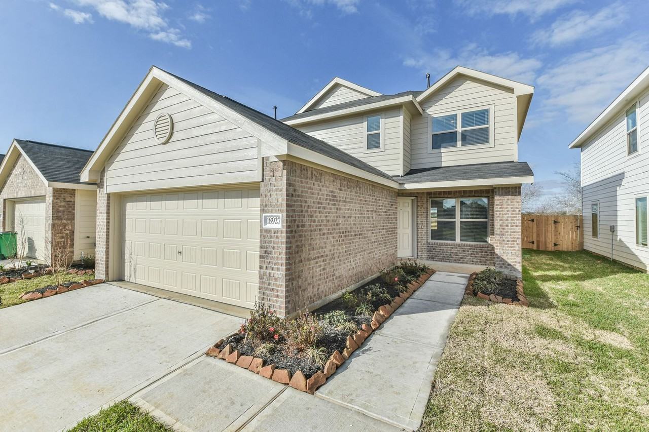 18927 Jasper Ridge Dr - Photo 4 of 37