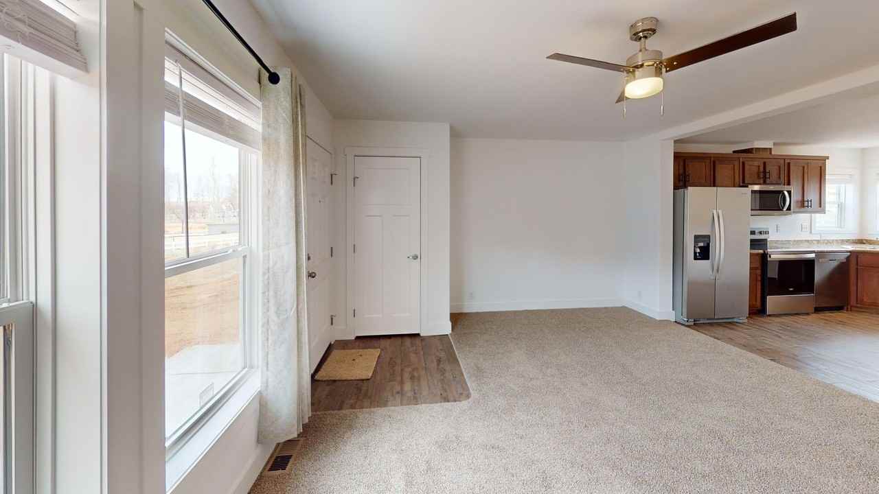 4427 Spanish Valley Dr - Photo 6 of 30