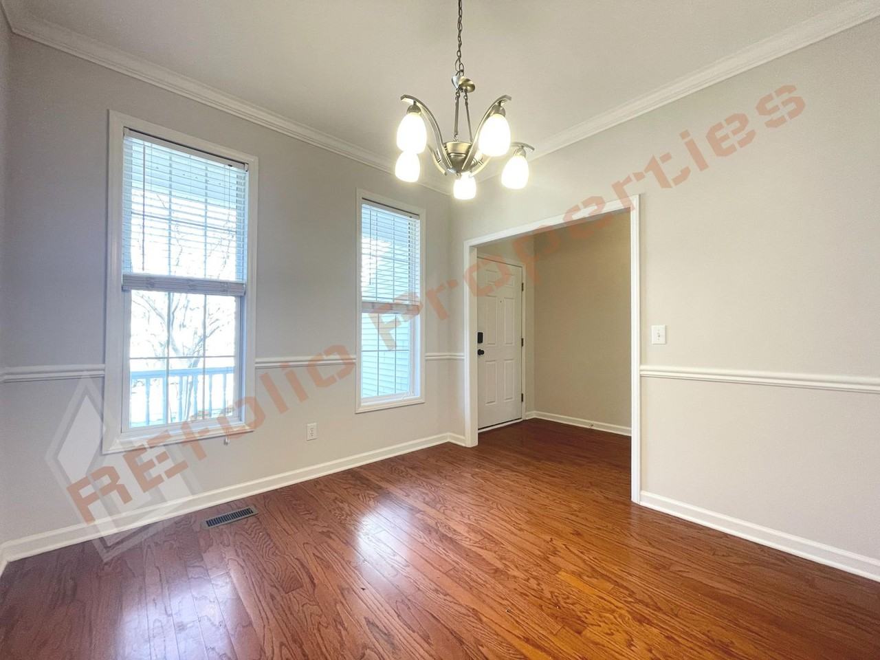 2517 Tadley Ct - Photo 4 of 30