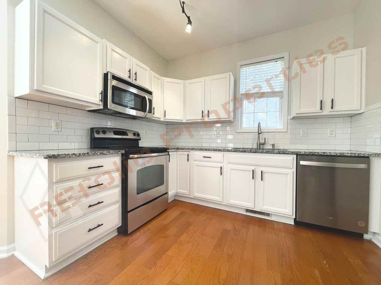 2517 Tadley Ct - Photo 6 of 30